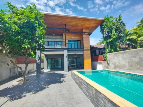 Exquisite Private Pool Villa 6BR